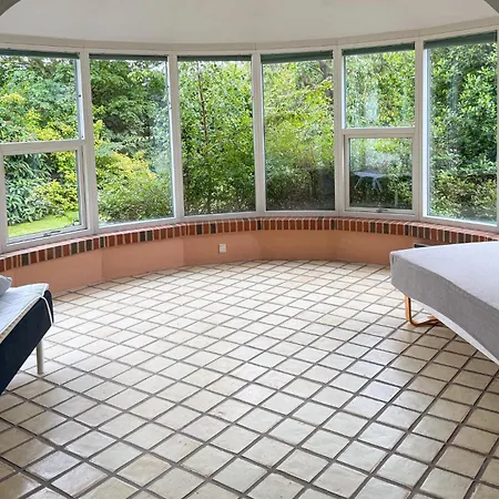 Дом отдыха 4 Bedroom Pet Friendly In